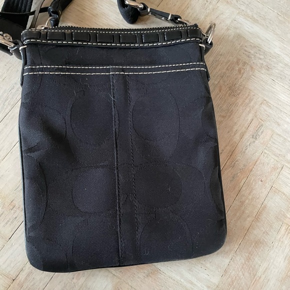 Coach Cross Body Signature Mix-material Purse - Picture 4 of 8